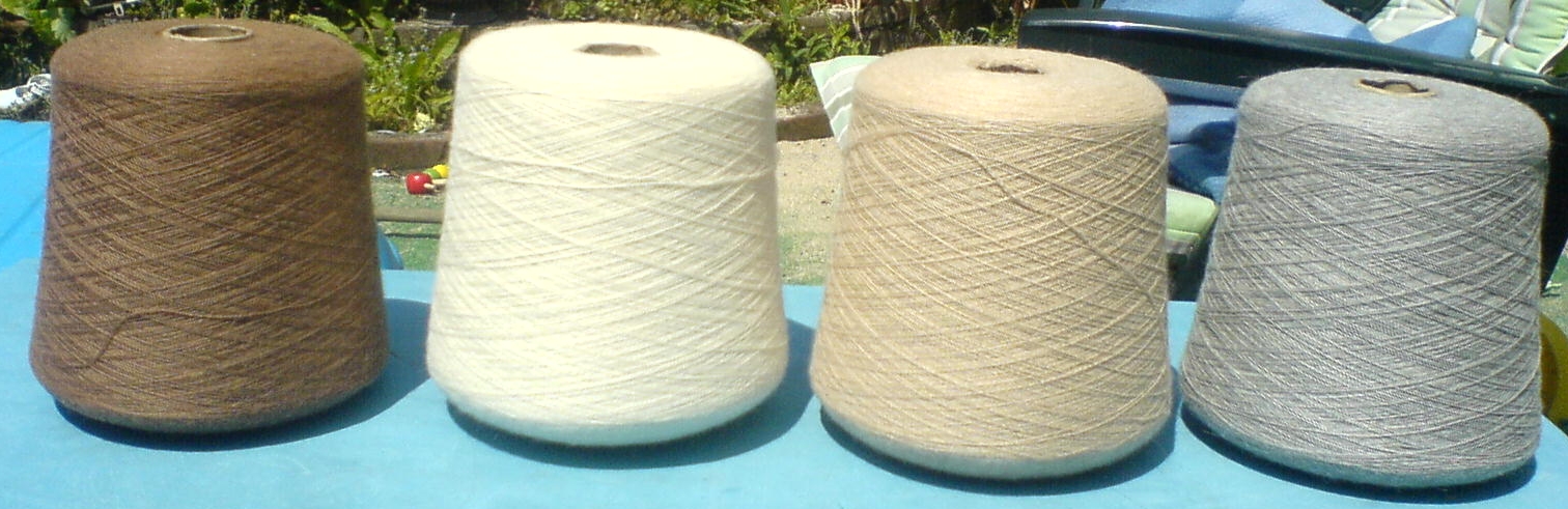 Zachte 100% Baby Alpaca wol in vier natuurlijke kleuren