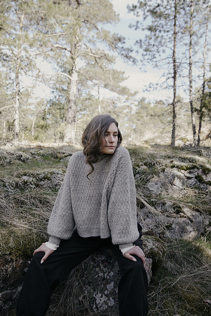 Stonewash, een oversized trui van Justyna Lorkowska