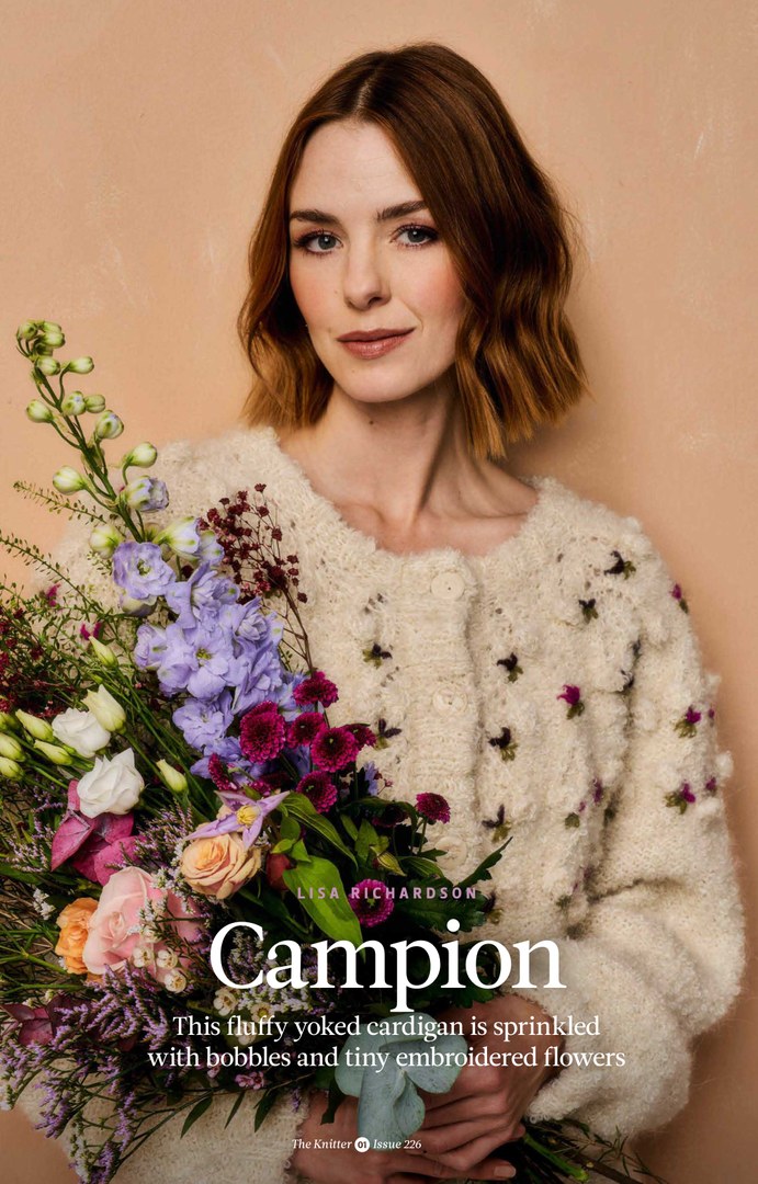 Campion, de geborduurde cardigan van Lisa Richardson