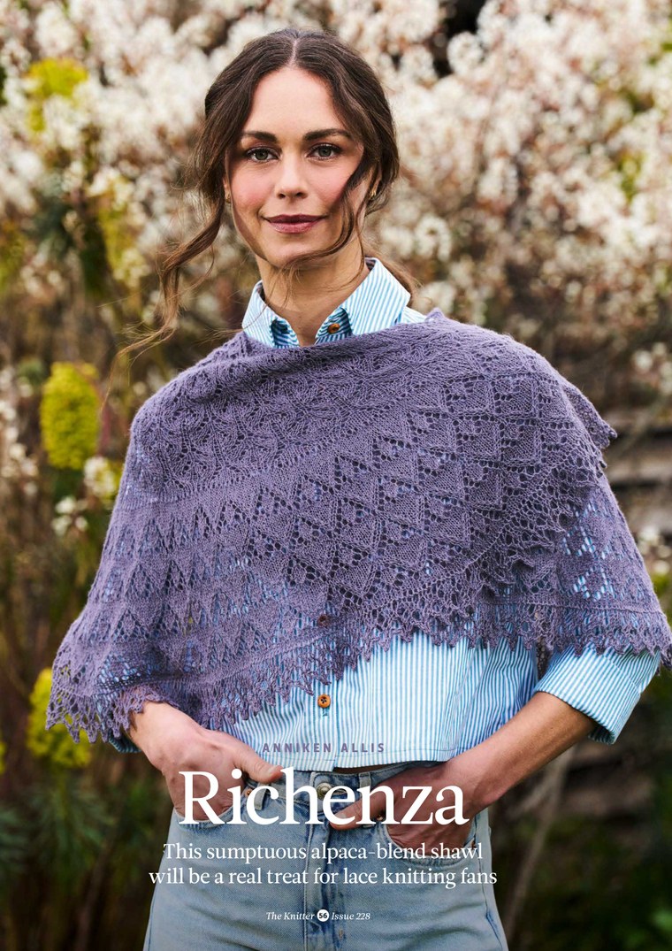 Richenza, een grote kanten shawl van Anniken Allis